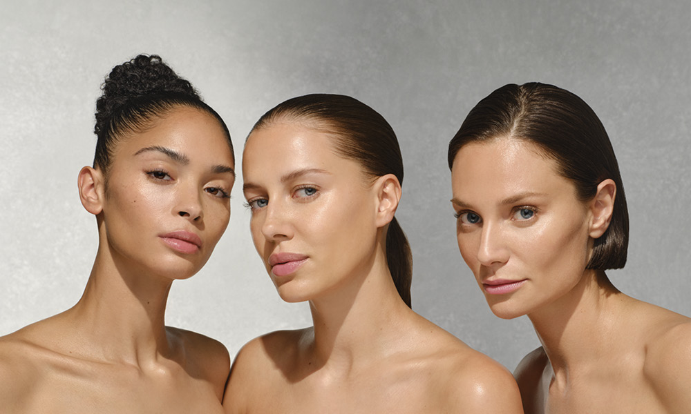 Slider Modelmotiv drei Frauen